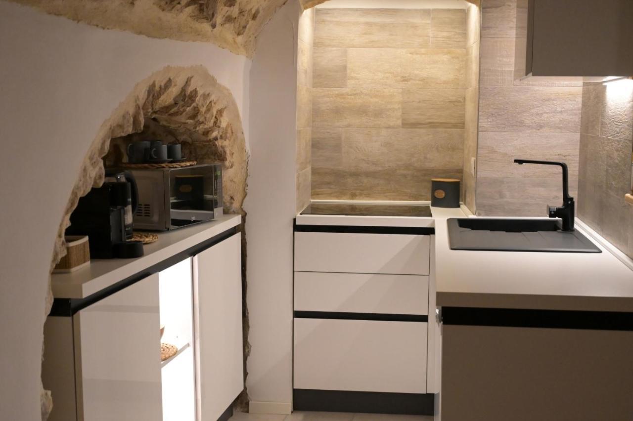 Pietrabianca Santa Maria Apartments มันเฟรโดเนีย ภายนอก รูปภาพ