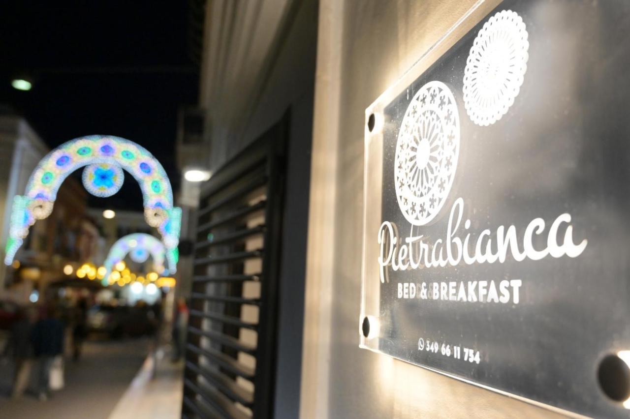 Pietrabianca Santa Maria Apartments มันเฟรโดเนีย ภายนอก รูปภาพ